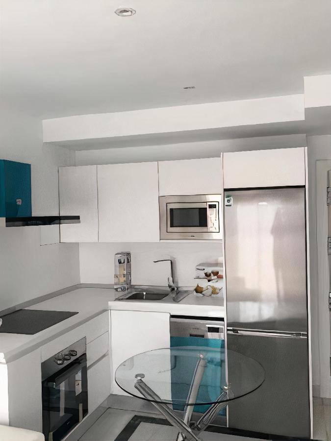 Apartament 3 *